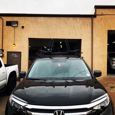 2018 Honda Pilot with Thule Aeroblade system and 2 Hull-A-Port XT's