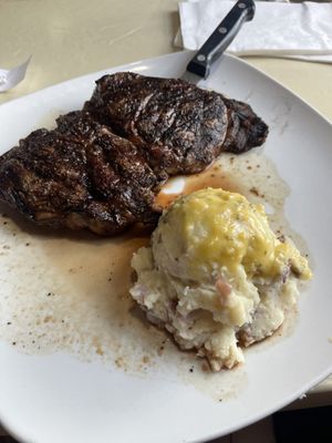 Ribeye Steak with garlic potatoes