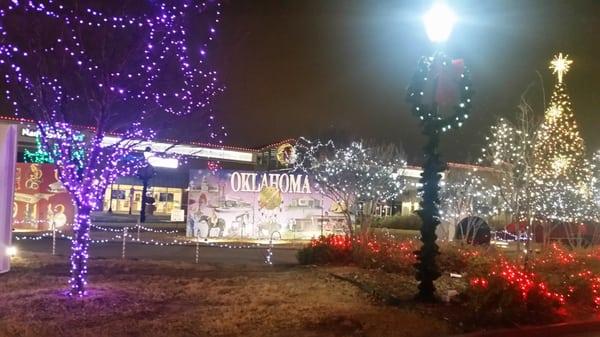 Town Center Plaza:  Market Area:  Christmas Decorations