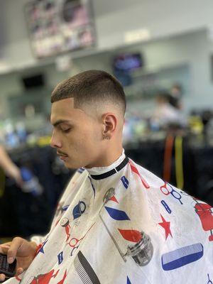 Mid Low Skin Fade