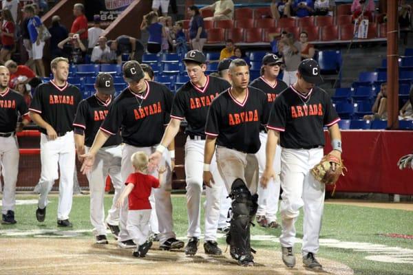 Arvada Colts shaking hands after a win in game 2 from the BBC World Series in Wichita, KS