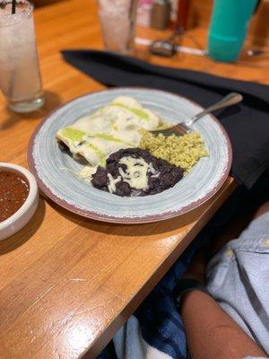 Enchiladas de Espinaca, cilantro lime rice and black beans