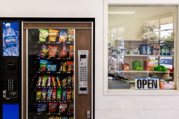 EZ Coin-Op Laundromat - Almaden Rd