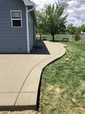 Patio with a 1 foot border