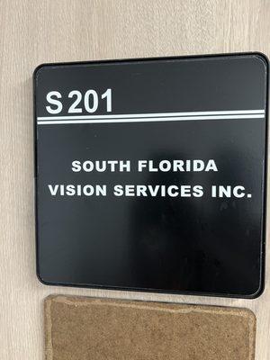 Its the worst optical center ever. The customer service team is extremely rude and disrespectful. The eye examiner isn't MD or DO's.