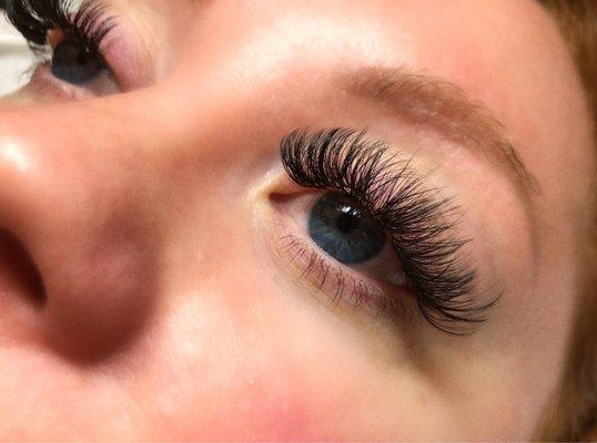 volume lashes by vivian