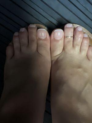 Skinny/micro French pedicure.