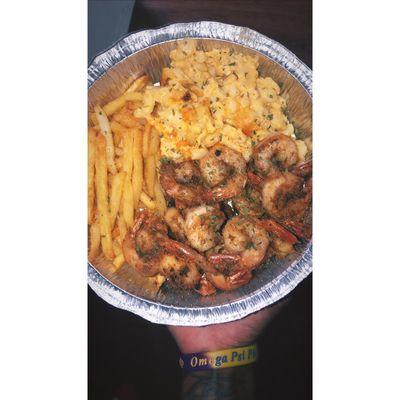 Cajun Fried Shrimp with Baked Mac n Cheese and Fries