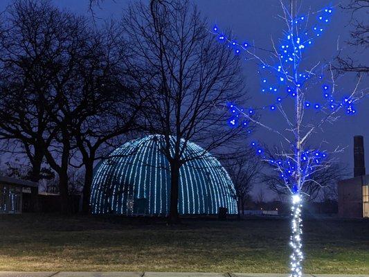 Longway Planetarium wearing it's Holiday best!