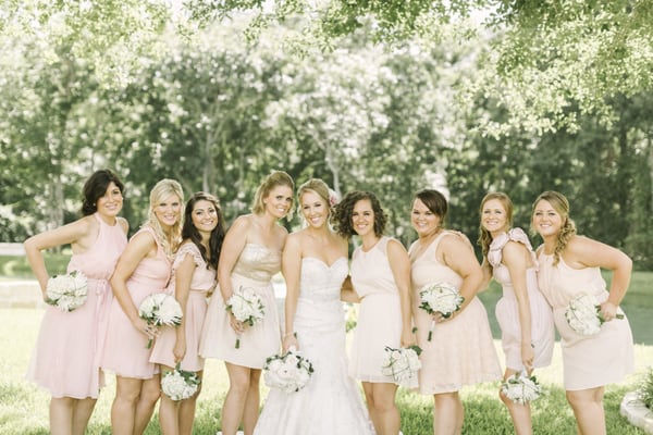 A beautiful wedding at Pecan Springs. Photo by Alicia Pyne Photography.