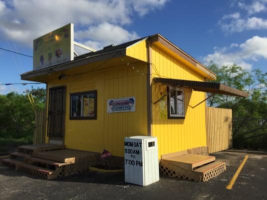 Luli's Paradise, the only place in Brownsville with Hawaiian Shaved Ice.