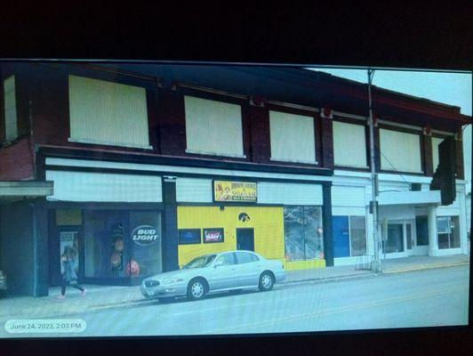 The front entrance for Hump's Midway Lounge