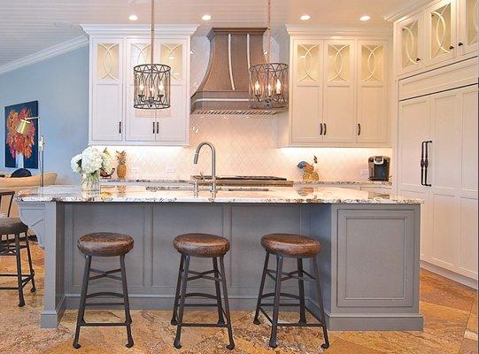 transitional kitchen