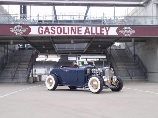 32' Zephur Roadster Hot Rod of the Year 2011