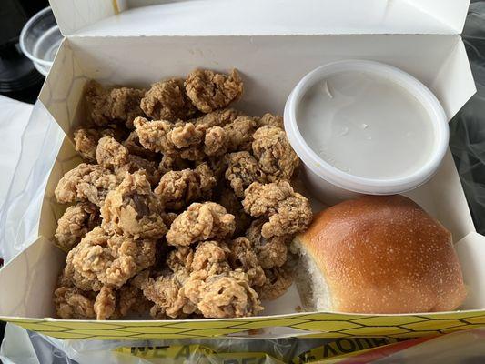 18 piece fried chicken gizzard (aka crack balls) with a roll and gravy. Slap Yo Momma Good road trip snack !!!