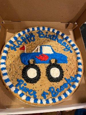 Monster Truck cookie cake