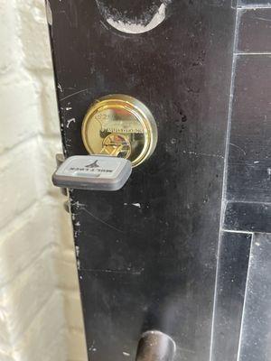 Mul t lock cylinder installed