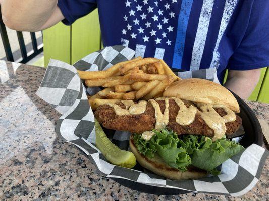 Gunnyfried Chicken Sandwich