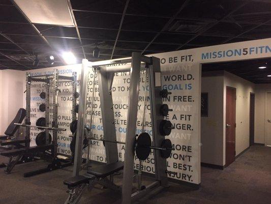 Wall with motivational quotes from guests who train at Mission 5