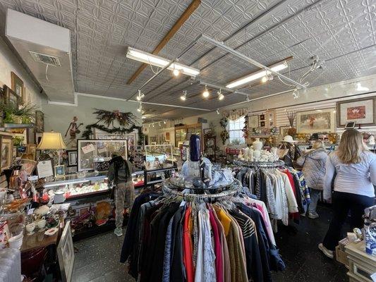 Taylor's Consignment Shop