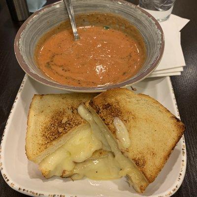 Grilled cheese & soup - decent