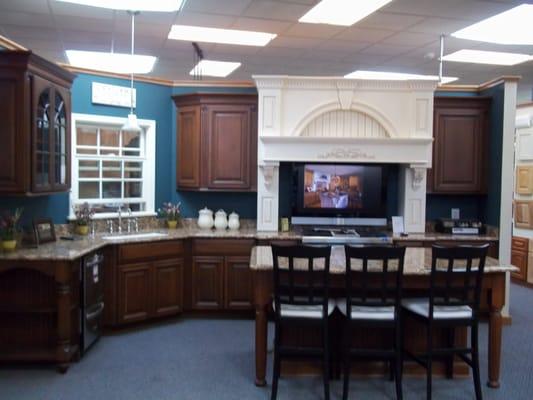 ONE OF THE MANY KITCHENS WE CAN DESIGN FOR YOU.