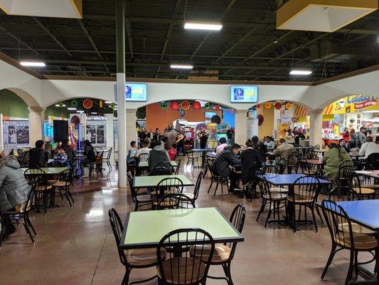 Mariscos & Cocos Dona Reyna is located inside the food court at Plaza Las Americas.