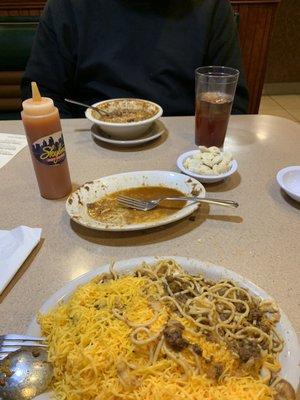 Ordered a "4way".  And a bowl of chili.  Chili on the bottom, followed by chopped onion, spaghetti topped it off with cheddar