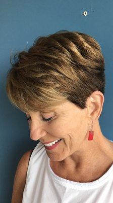 Beautiful short haircut and dimensional color!!!!