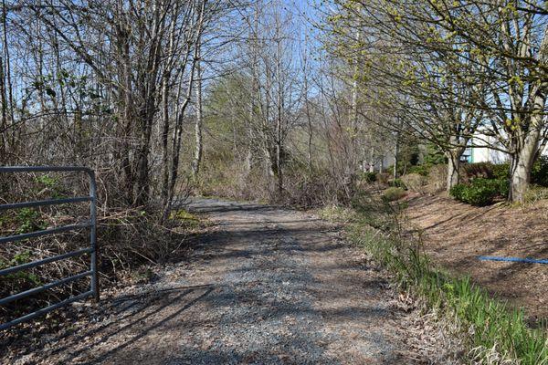 Students enjoy nature walks to 21 Acres farm