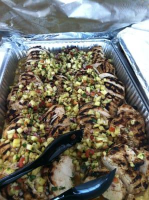 Catering portion of tropical chicken