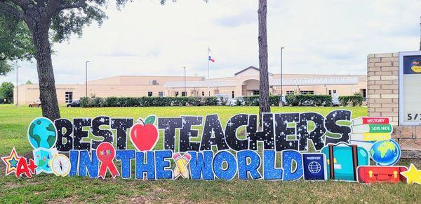 Yard signs at schools are fun and exciting for students and staff!