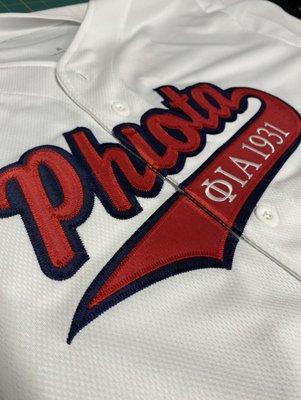 Split stitch appliqué college baseball jersey