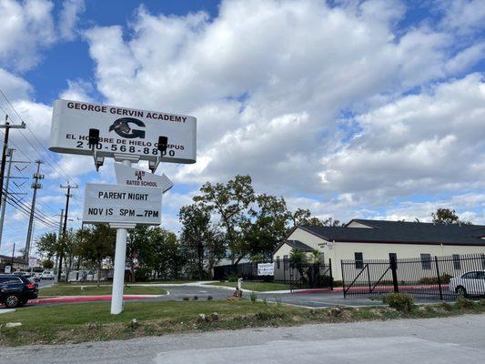 George Gervin Academy -- El Hombre De Hielo Campus