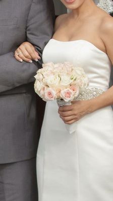 Classic and elegant bridal bouquet.