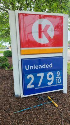 $2.79 gas regular @ Circle K mid $3.09 premium $3 59 Creve Coeur MO