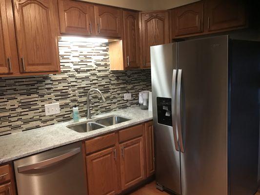 Kitchen Remodel Update, Mosaic Backsplash, New Granite Countertop & New Stainless Appliances.