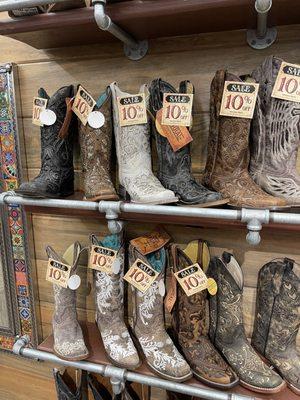 Cavender's Boot City