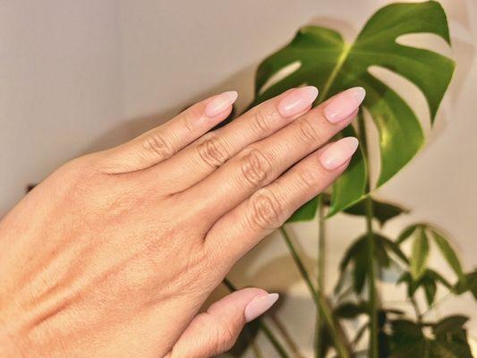 Brand new almond shape acrylic set in shade 54 done by Henry!