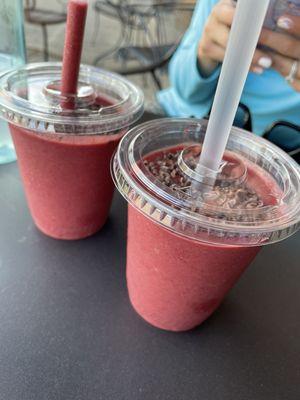 Cherry cacao chip smoothies!