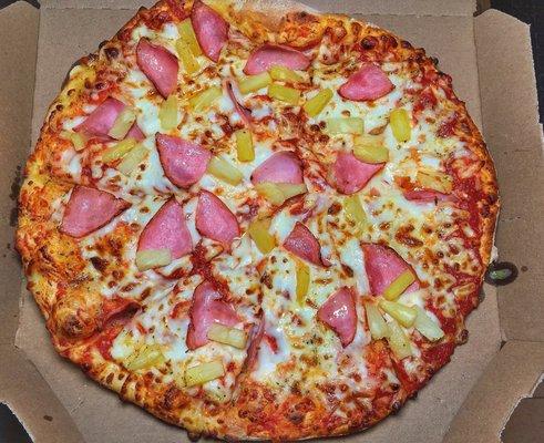 Pineapple and ham pizza