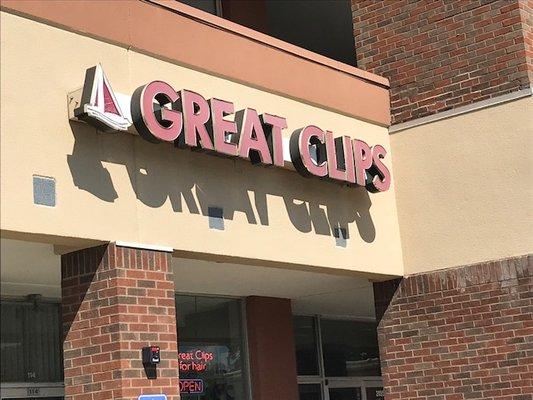 Front of Great Clips.