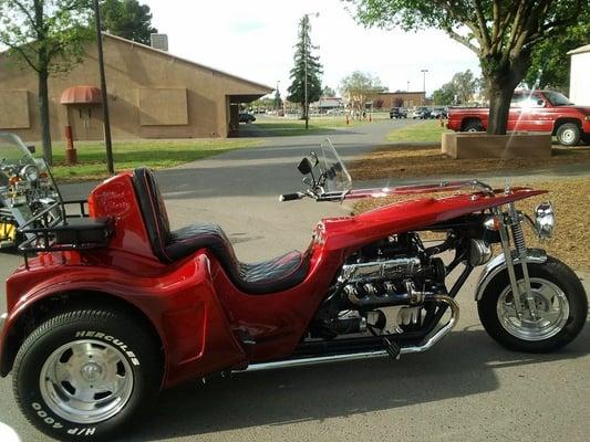 V-8 Trike