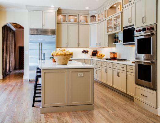 Creamy Taupe Kitchen