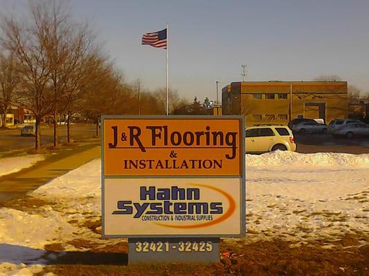 J & R Flooring