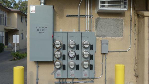 400 Amp Main Electric Service