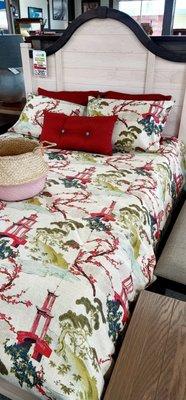 Queen Maple Cottage Bed
*while supplies last