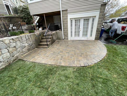 Interlock paver patio