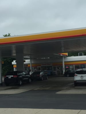 Lakeside Shell -- 413 Lakeside Avenue / Route 20, Marlborough                Station & Convenience Store