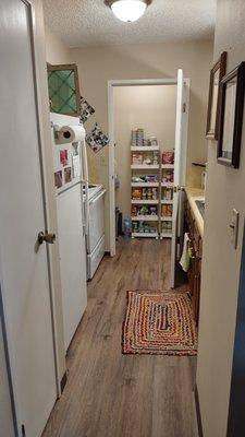 Kitchen/pantry